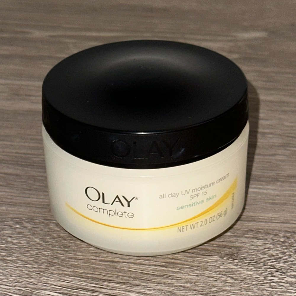 Olay Complete All Day Moisture Cream SPF 15 Sensitive Skin discontinued rare 2oz